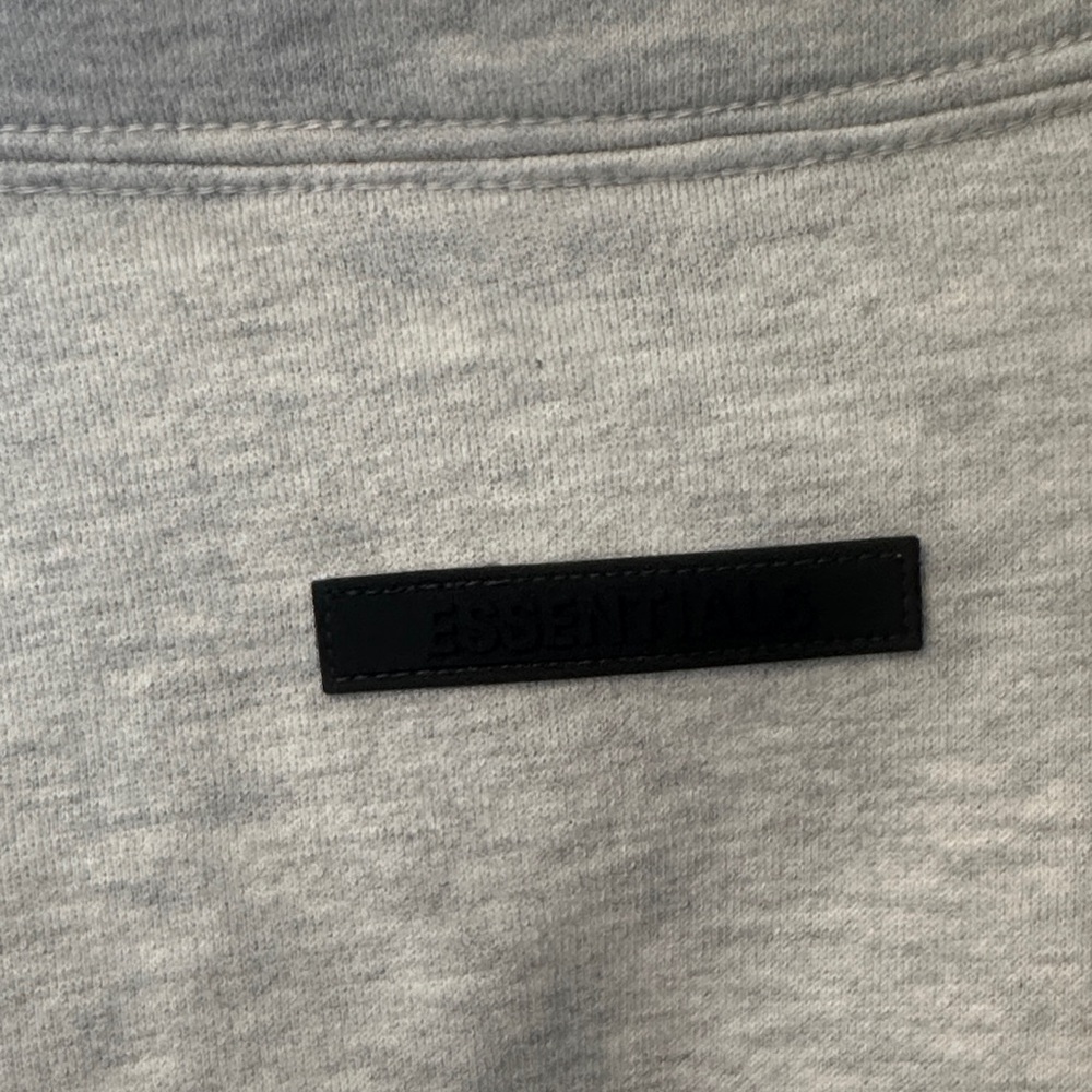 Essentials Fear of God Mockneck sweatshirt size small - Picture 7 of 7